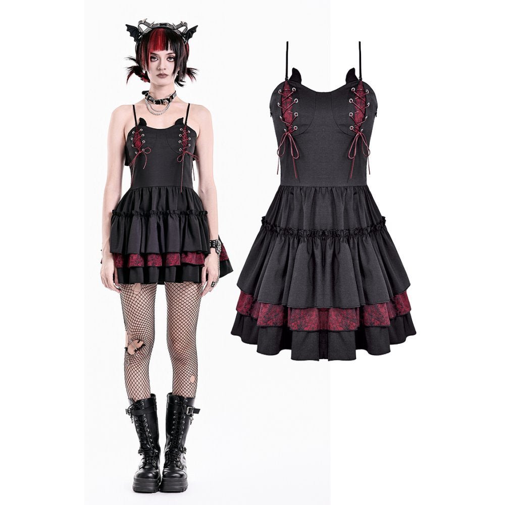 Vestido Mini Gothic Lolita Negro con Cordones Burdeos y Cuernos, puesto en modelo y vista frontal en plano