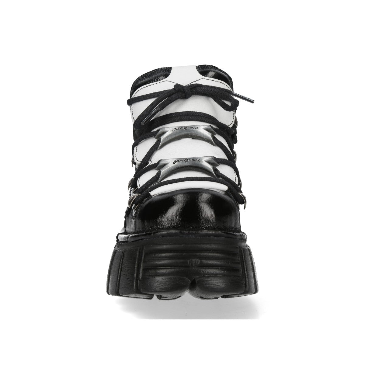 Vue de face de la chaussure New Rock avec la languette blanche et les lacets noirs